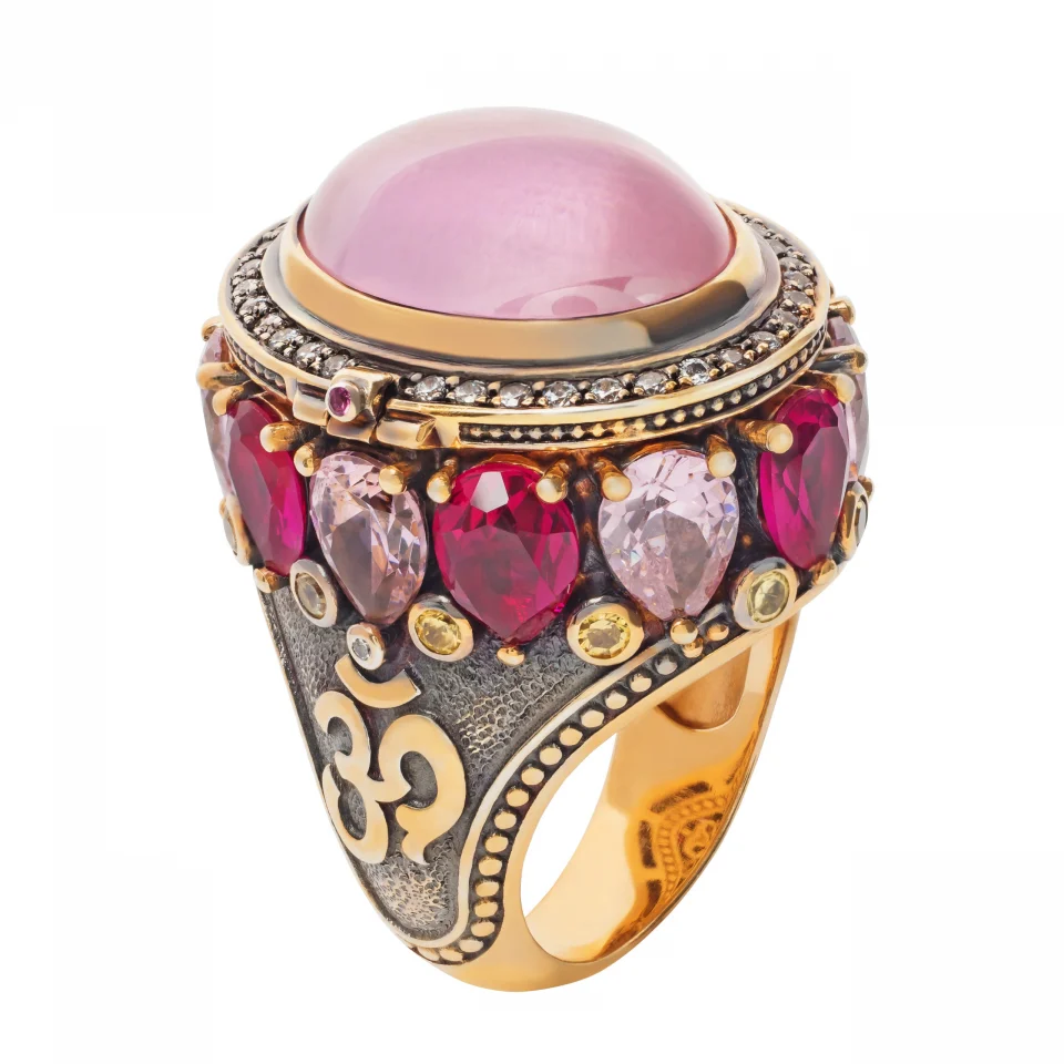 om secret ring