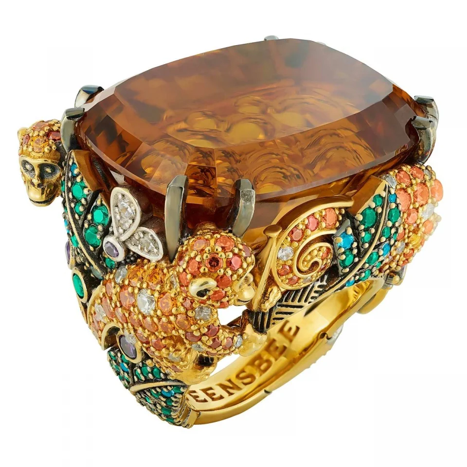 two monkeys ring